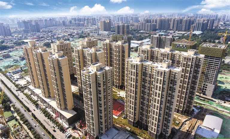 五月四日,无人机拍摄的西安市雁塔区东等幸福新城小区. 记者 杜玮摄