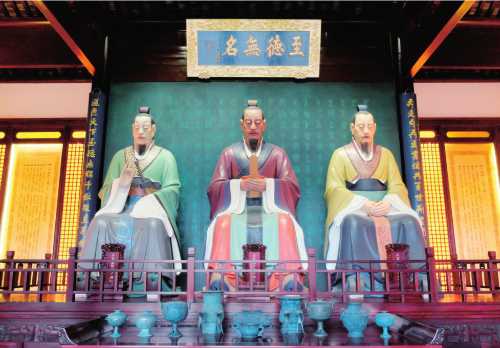 泰伯,仲雍,季历塑像 位于苏州泰伯庙