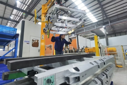 宜宾动力电池产业企业的生产车间。（资料图片）