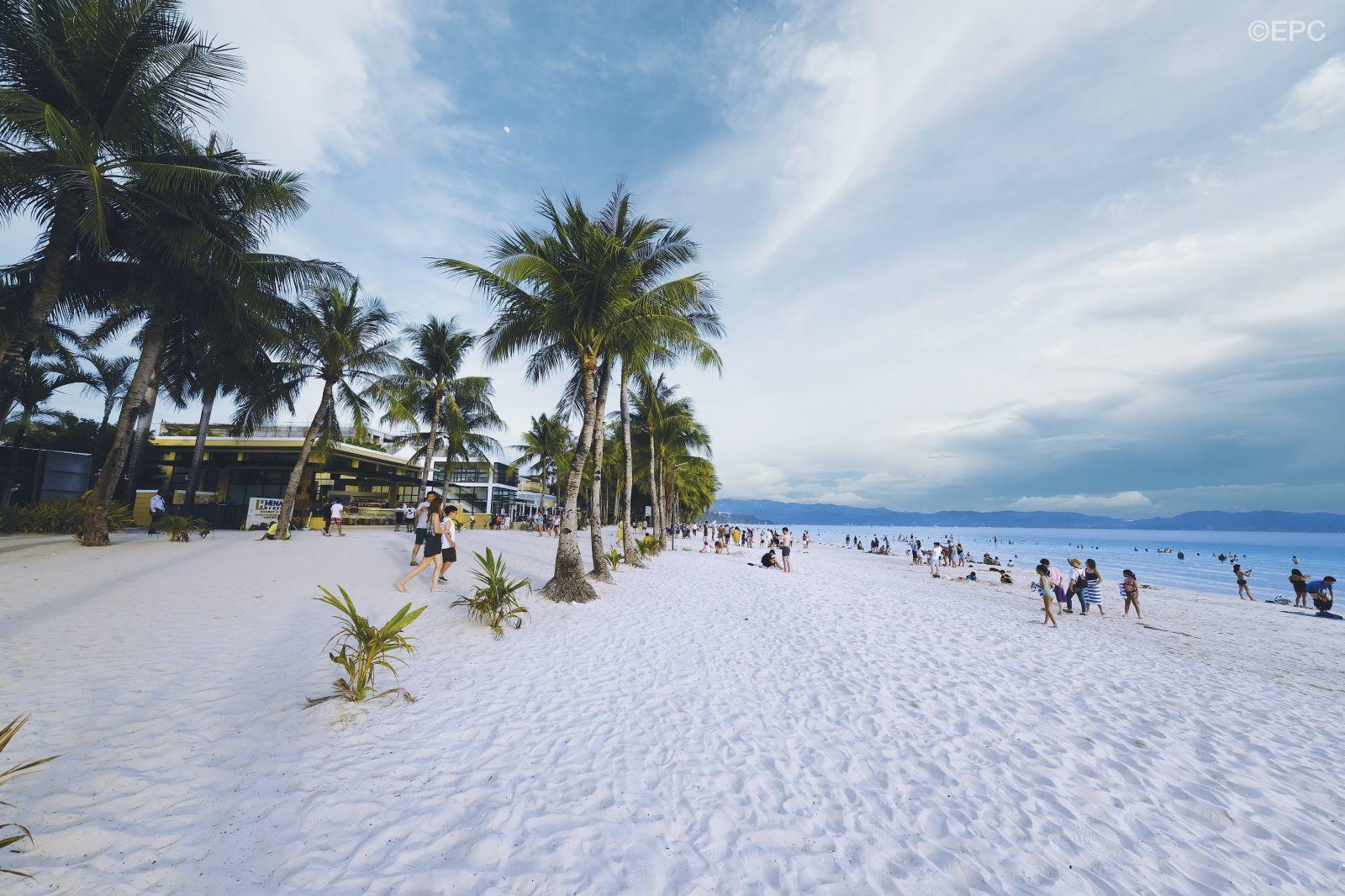 长滩岛美景，菲律宾旅游局供图
