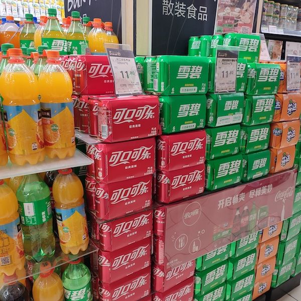 深圳地区可口可乐终端价格稳定，未出现大幅波动