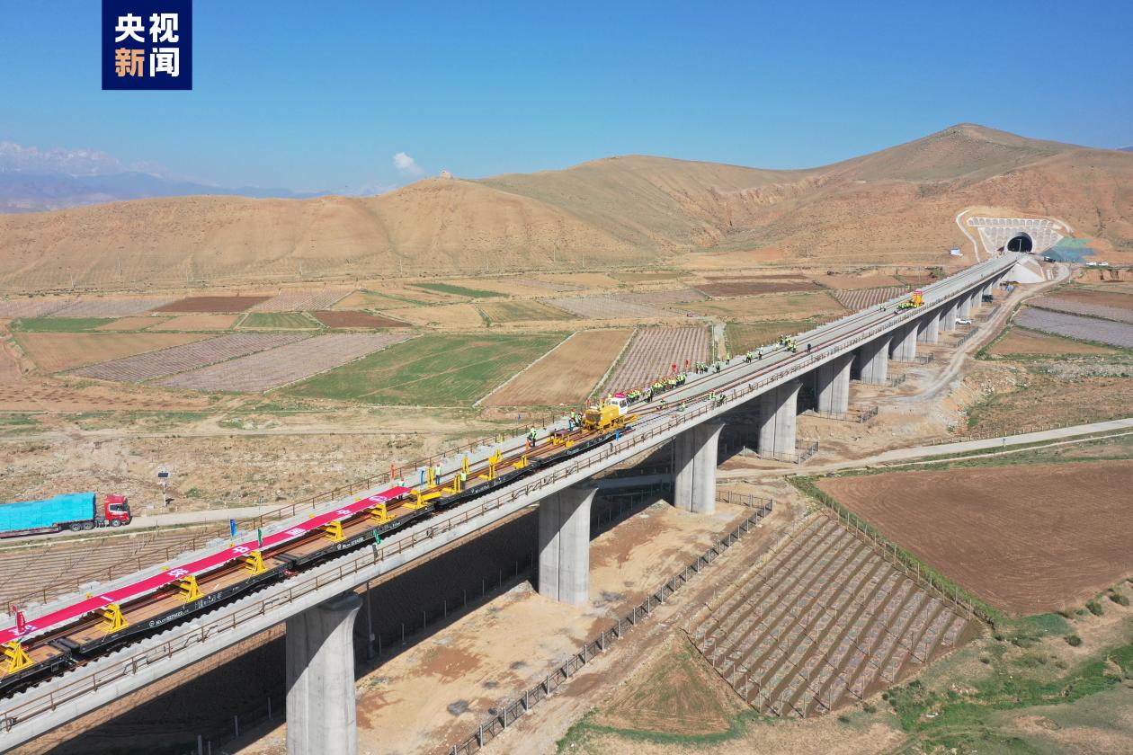 甘肃兰张三四线铁路兰武段今日开始铺轨_新浪财经_新浪网