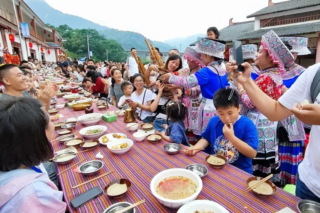 抓鱼,品长桌宴,看苗族绝技……兴文麒麟苗乡文化旅游节活动来啦!