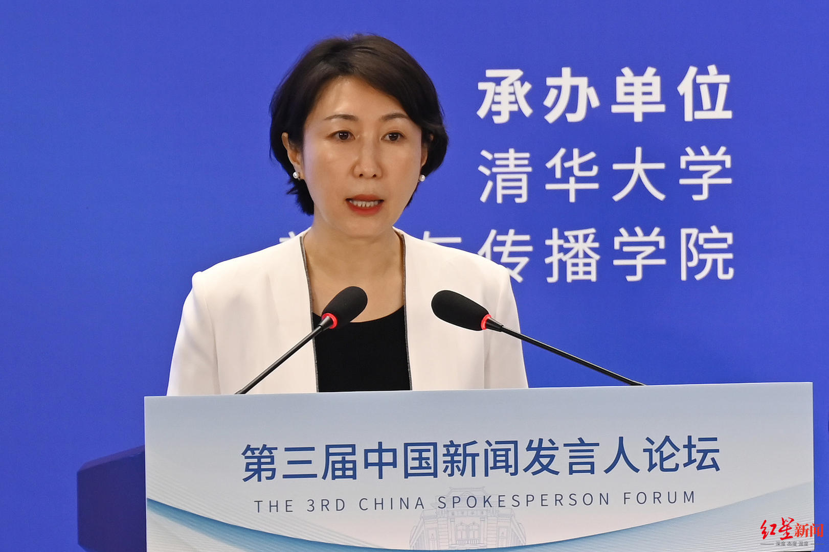 新闻发言人论坛外交部发言人毛宁不做沉默的羔羊要做战士确保话语阵地