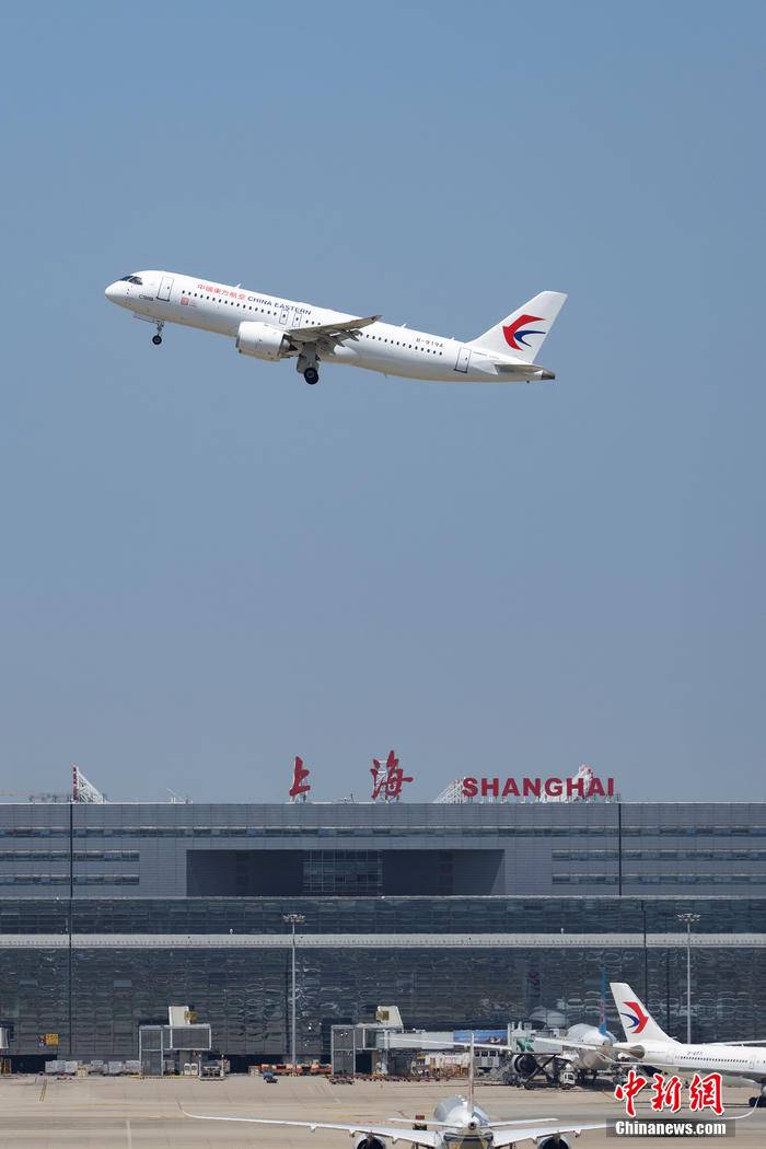 28日,c919大型客机执飞的mu9191航班从上海虹桥机场起飞.东航供图