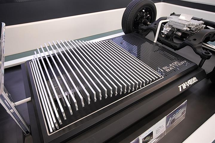 有人在当地汽车论坛上发布了一张试数据截图，显示新车在充电功率爬坡性能上比旧款车型高出了不少。