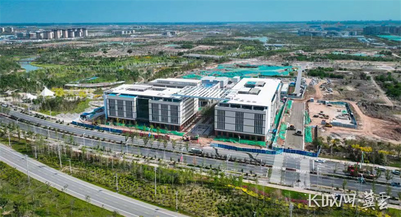 新思想引领新征程河北答卷丨雄安新区启动区重点项目建设跑出加速度