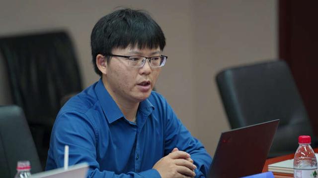 清华大学法学院助理研究员,智能法治研究院院长助理刘云 中青报·中青