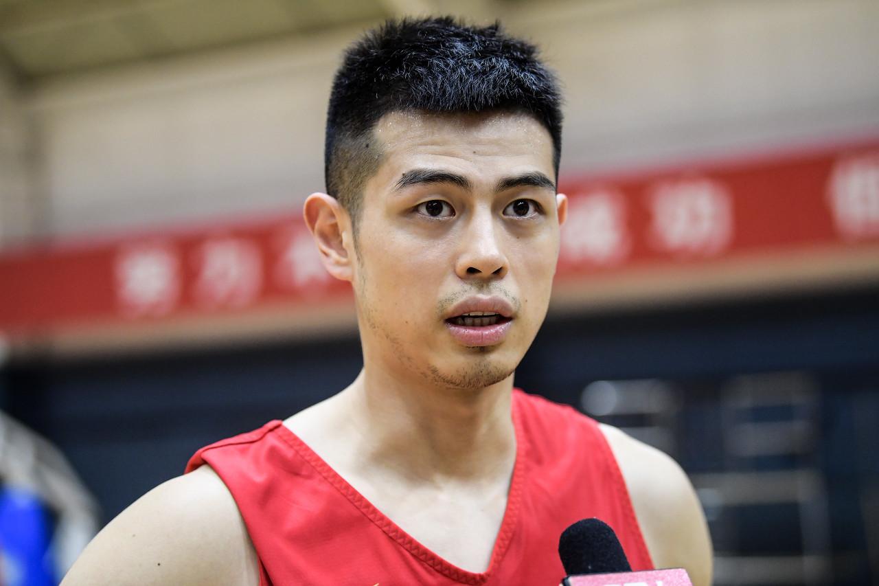 凭借本赛季后半段出色表现 方硕将重返中国男篮集训名单