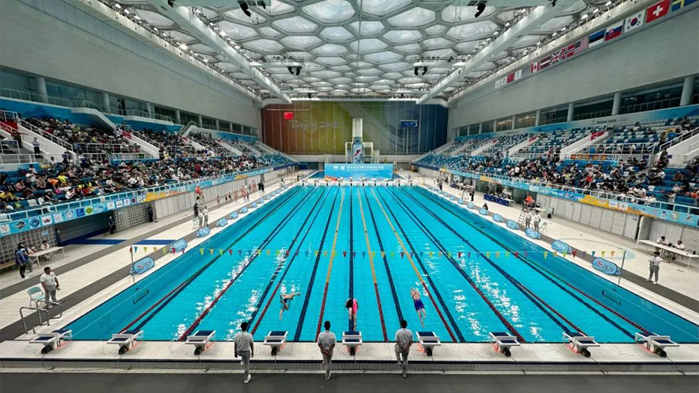 2023水立方青少年游泳公开赛在北京国家游泳中心奥林匹克比赛大厅举行