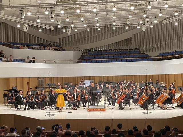 两个月前确诊白血病,川籍作曲家杨新民坚持办了一场"有温度的乐音"