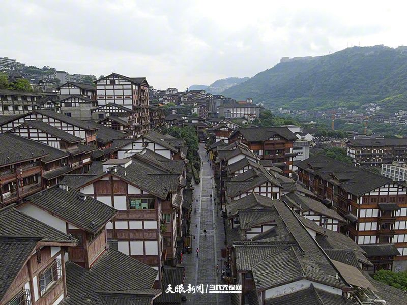 贵州省遵义市仁怀市茅台镇杨柳街.罗星汉 摄