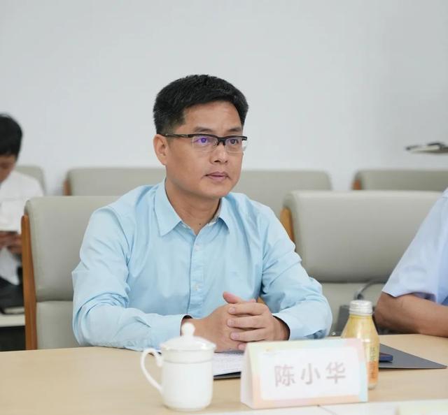 陈小华表示,松江区将以创建"儿童友好学校"试点项目为契机,推动松江