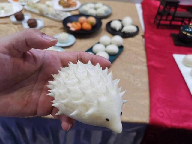 形似刺猬的馒头.