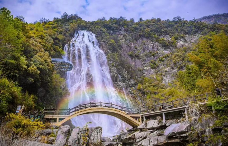 岳西县大别山彩虹瀑布景区(图片来源:安徽省文化和旅游厅)