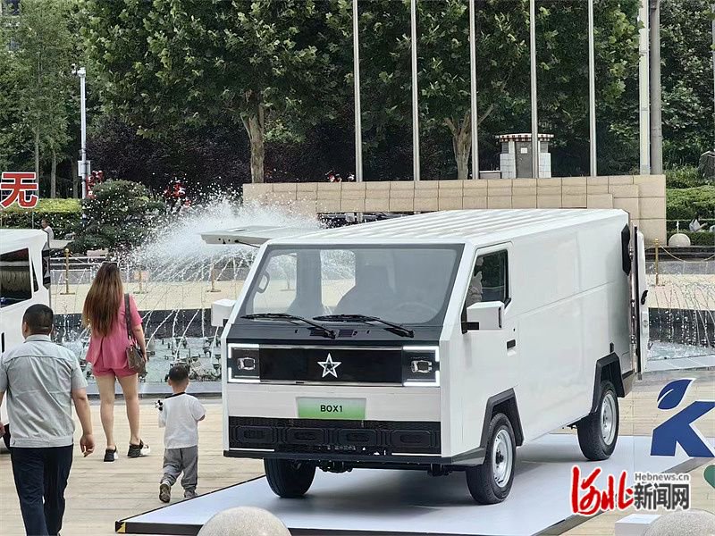 红星汽车首发车型box1.河北日报记者邢云摄