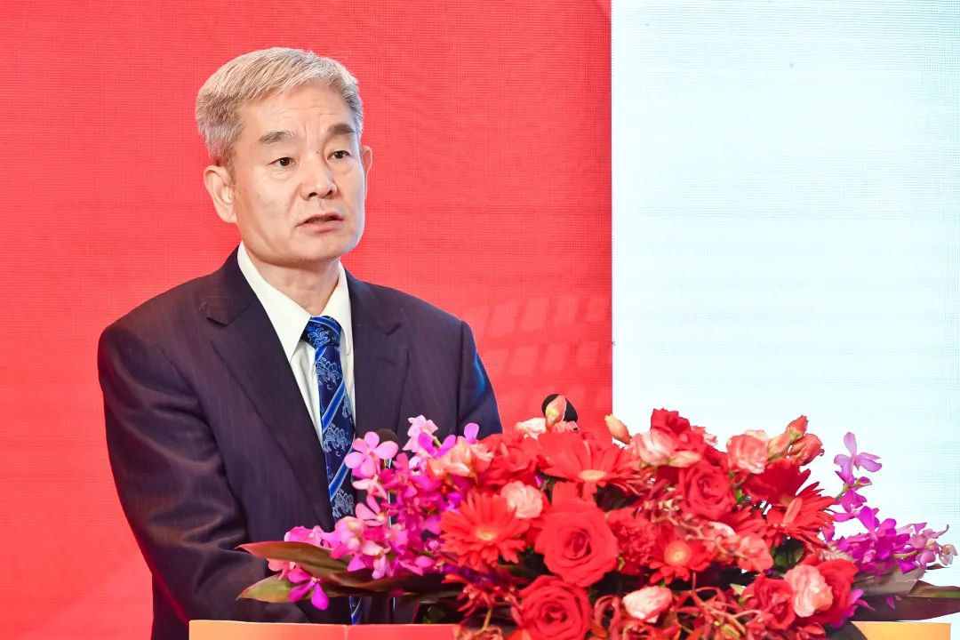 韩广岳中邮保险董事长《保险的初心,中邮的实践》中邮保险董事长