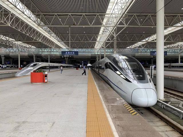 成都东站站台 成都车站供图