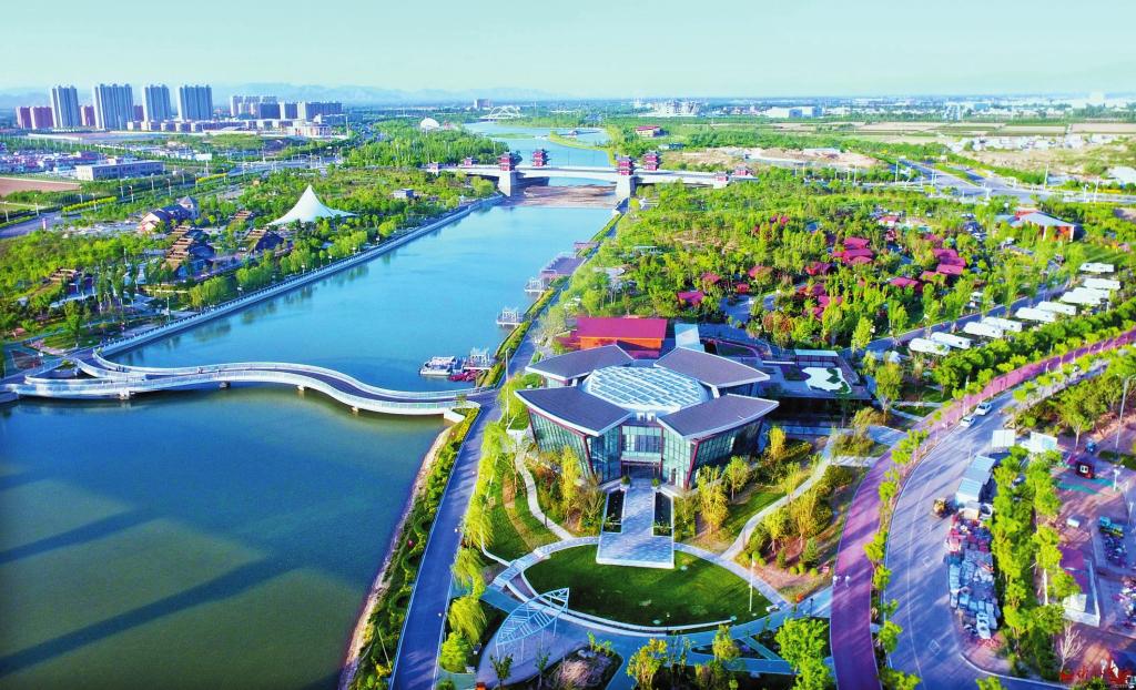 图为云中河景区