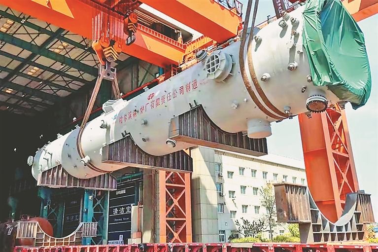 盛虹炼化项目辐射废锅.图片由哈电锅炉提供