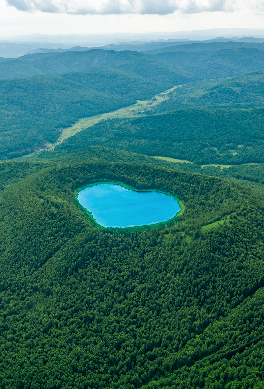 兴安盟阿尔山驼峰天池