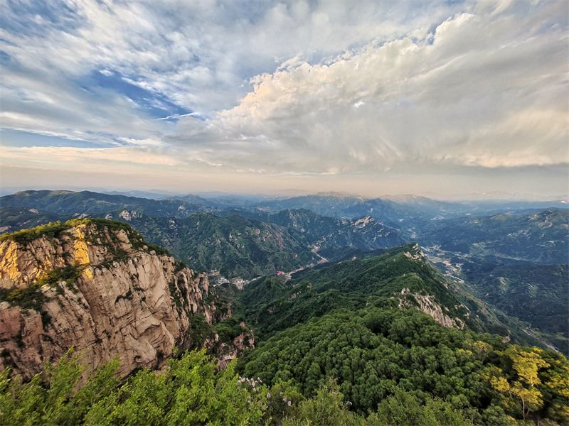 6月7日拍摄的石家庄市灵寿县五岳寨景区风景(手机照片).