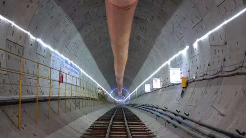 配备有直径8.83米TBM掘进机的工程隧道
