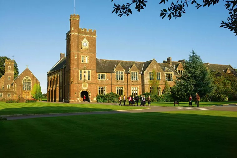 港媒:英国一寄宿学校发生伤人事件,一名情况危急者来自香港|香港_新浪