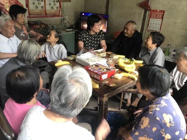 一站二点三室四坊,金山这里让老人乐享晚年幸福生活!