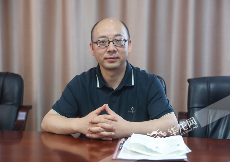 重庆八中宏帆初级中学初中历史教师李志强.