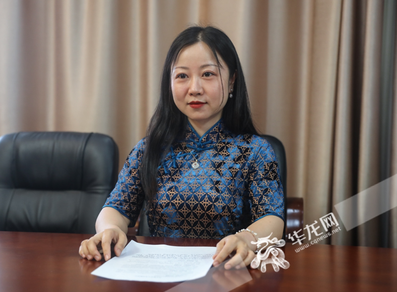 重庆一中初中数学教师白薇.华龙网-新重庆客户端记者 张质 摄