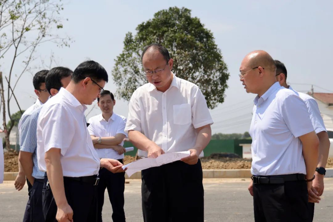 67蔡松涛在潢川县,豫东南高新区调研时强调 统筹发展与安全 加快高