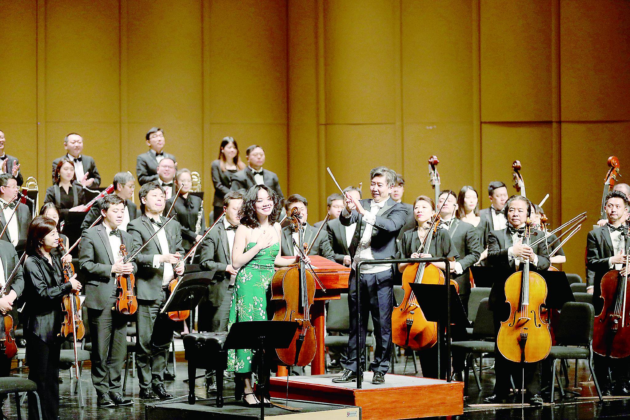 夏小汤携手娜米萨·孙与北京交响乐团谢幕