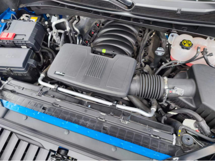 雪佛兰索罗德zr2 6.2l v8发动机. 华龙网-新重庆客户端 曹凯 摄