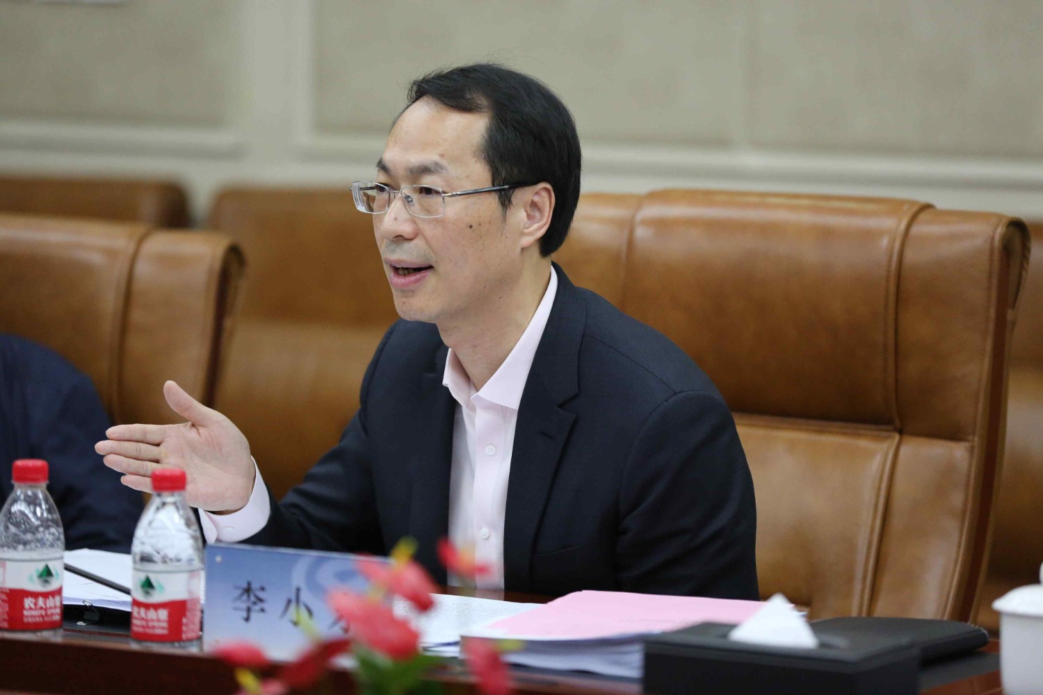 图为兴业金租董事长李小东