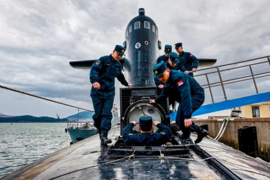 中国海军潜艇部队,生日快乐!|潜艇_新浪财经_新浪网
