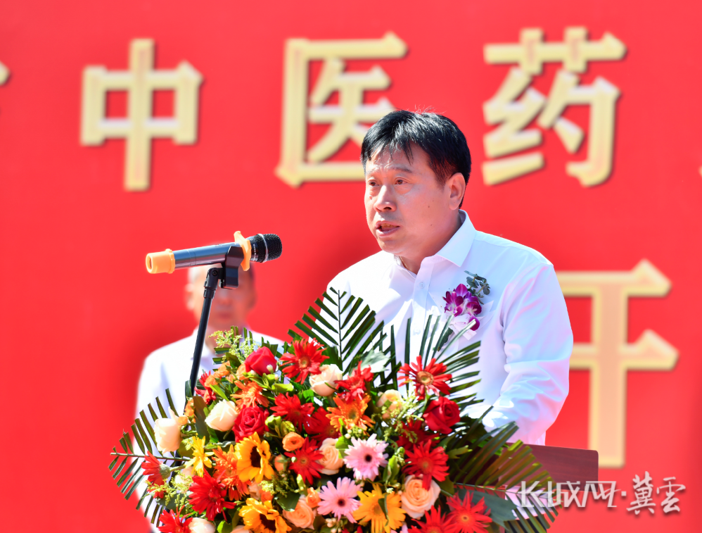 安国市委常委,副市长沈占房.