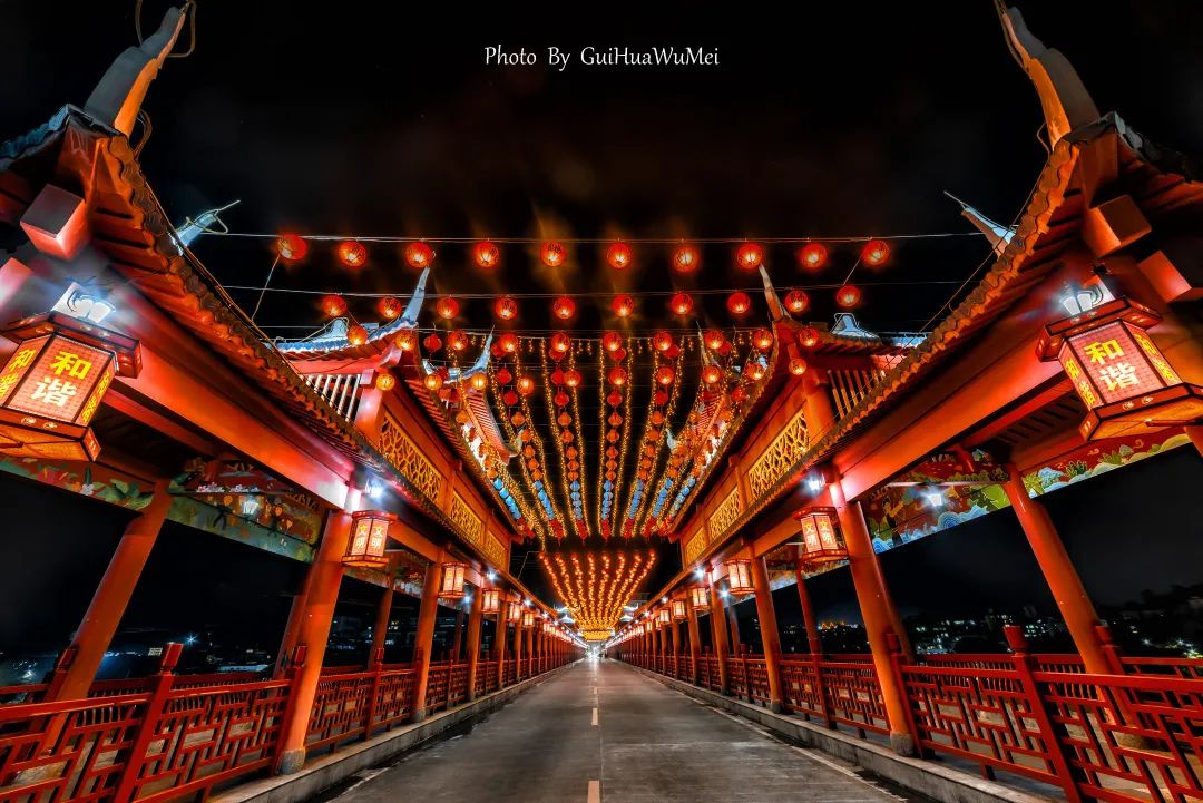 来琼中打卡百花廊桥,带你领略穿越时空的廊桥壁画!