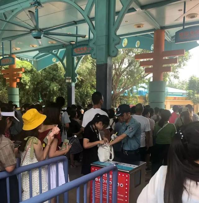 x光机为什么端午假期，上海迪士尼又被游客“翻旧账”了……_https://www.jmylbn.com_新闻资讯_第7张