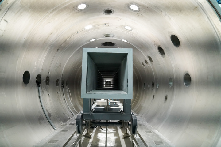 这是哈尔滨工业大学空间环境地面模拟装置火星尘仓(4月6日摄).