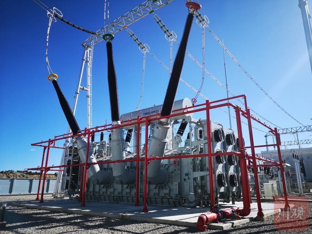 雅砻江柯拉一期光伏电站500kv主变压器.蒋宜杰摄