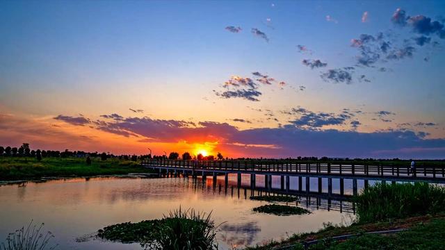 河北石家庄:水清岸绿花成海 滹沱美景醉游人|河北省_新浪财经_新浪网