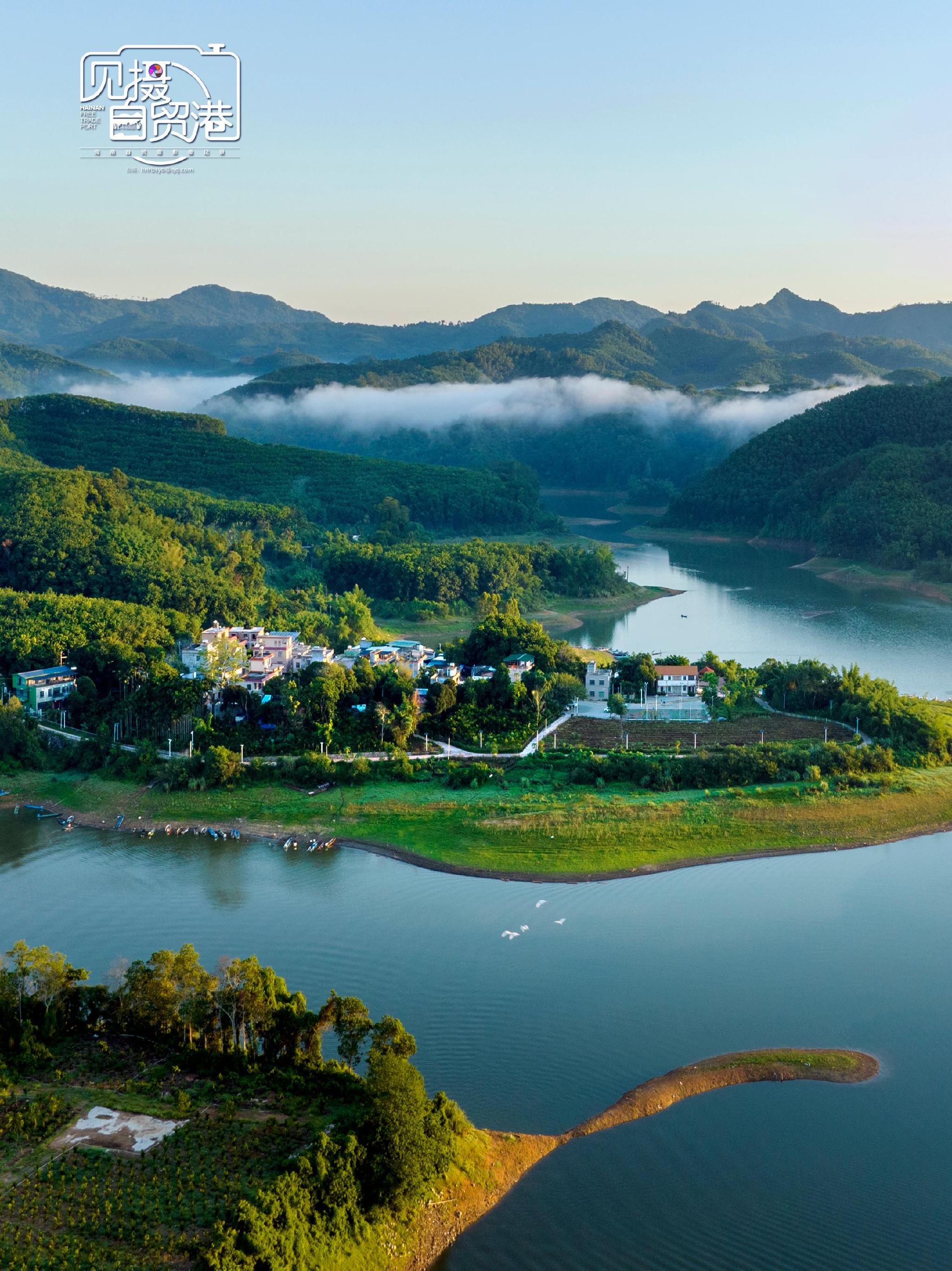 夏日松涛水库晨曦.通讯员吴清炳 摄