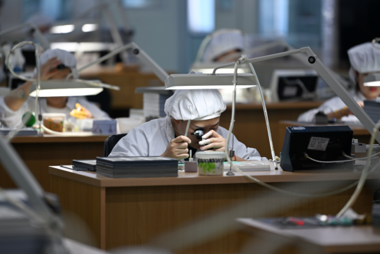 是中国近代工业的发祥地飞鸽自行车,海鸥手表,牡丹缝纫机……那是一代