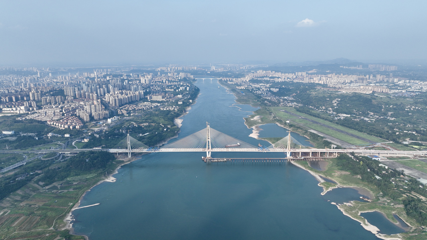 c视频丨泸州长江六桥合龙 距年底具备通车条件更进一步|泸州市_新浪