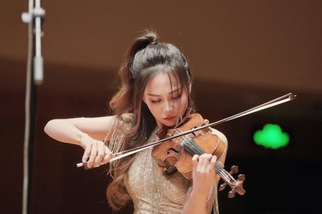 黎雨荷北京音乐厅首演小提琴随想曲《玉观音》新专辑正式发行