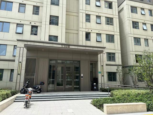 北入户门设计的单元.