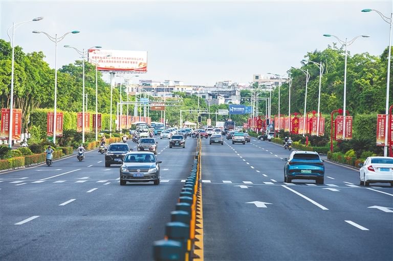 万宁全面吹响创文巩卫冲锋号角市民当主角绣出文明城市