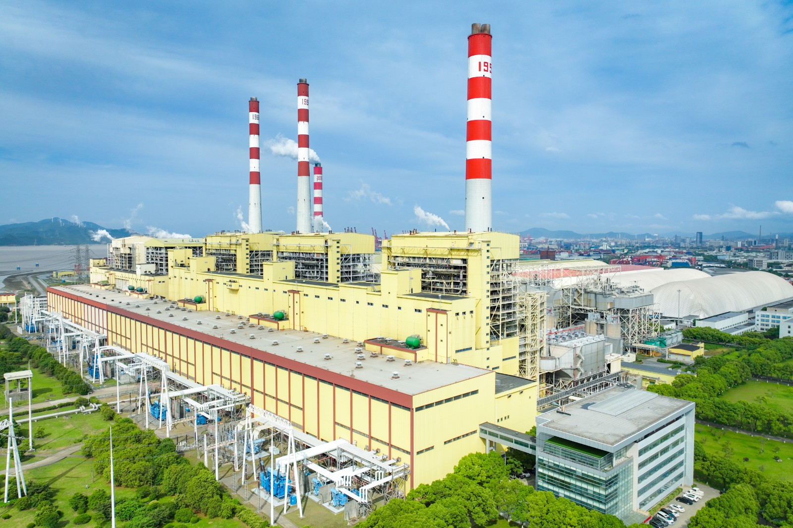 图为北仑电厂