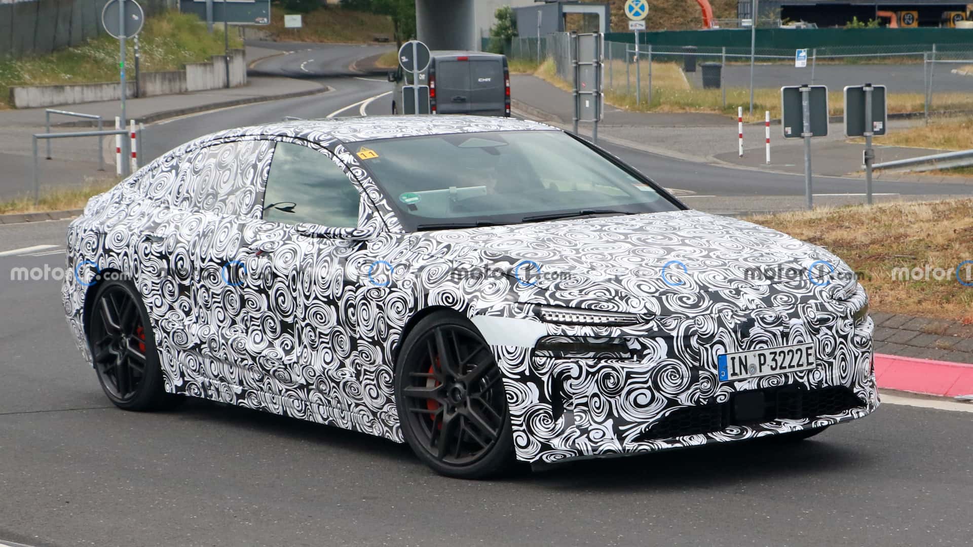 奥迪RS6 e-tron 路试谍照曝光